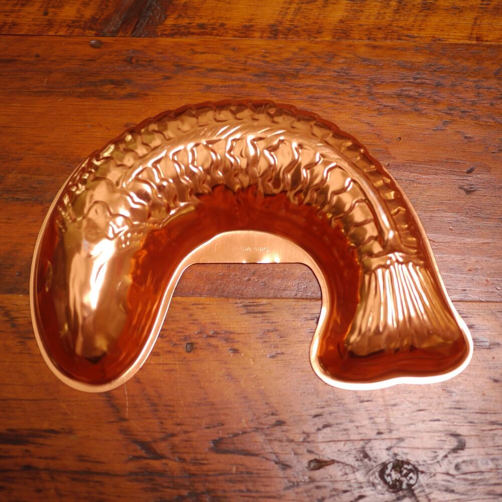 Vintage FISH Bright Copper Metal Mold Rustic Farmhouse Kitchen Wall Hanging